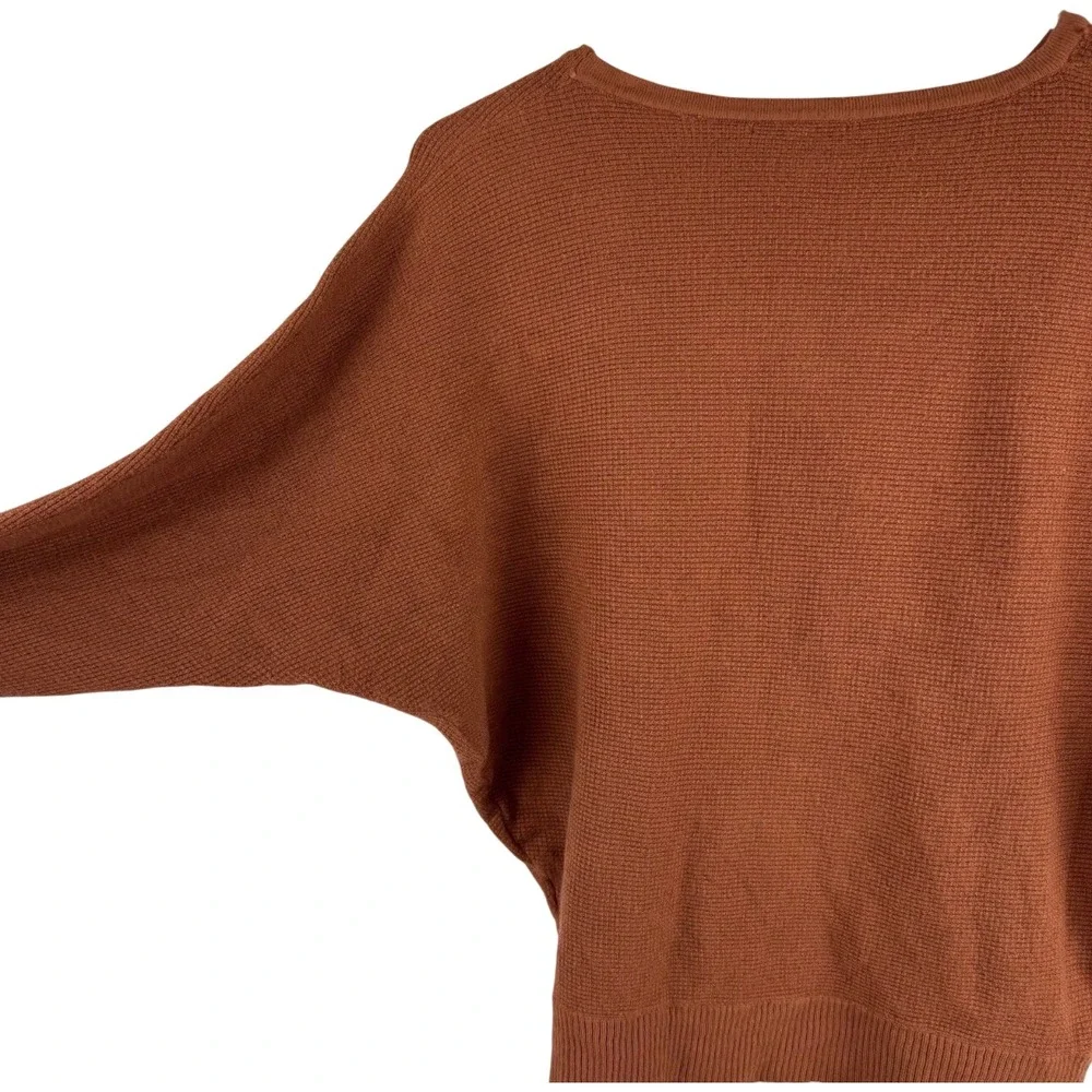 T Tahari Batwing Sweater Womens Medium Rust Orange Textured Dolman Knit Pullover